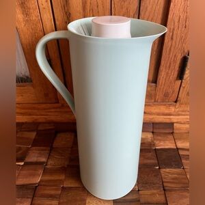 Ikea Behovd Insulated Vacuum Flask 34 Oz Light Green